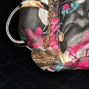 Betsey Johnson Black and Red Backpack with Quilted Design Betsey Johnson large logo brand print heart | Mercari main image 4
